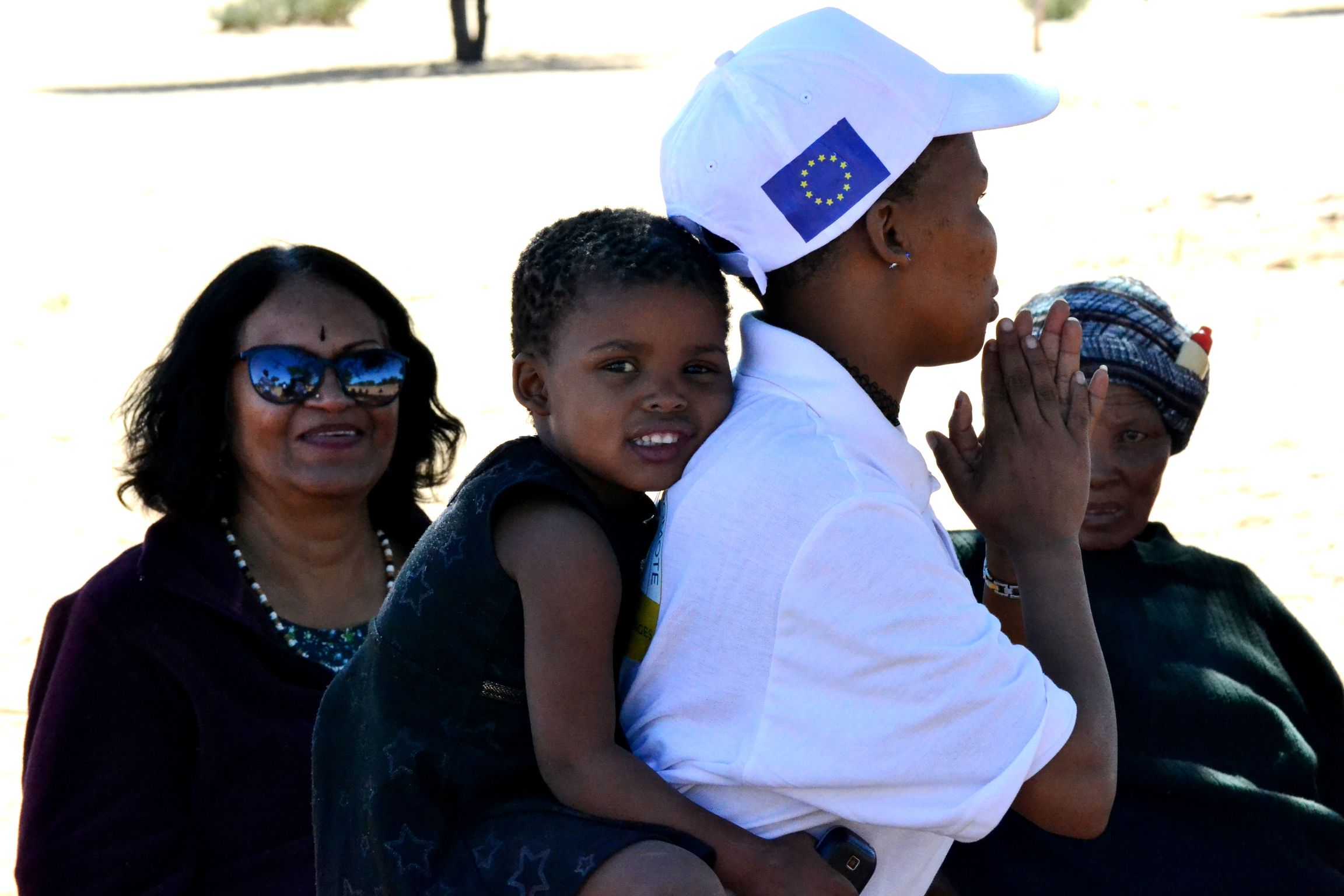 Collection of data on the !Kung language in Corridor17