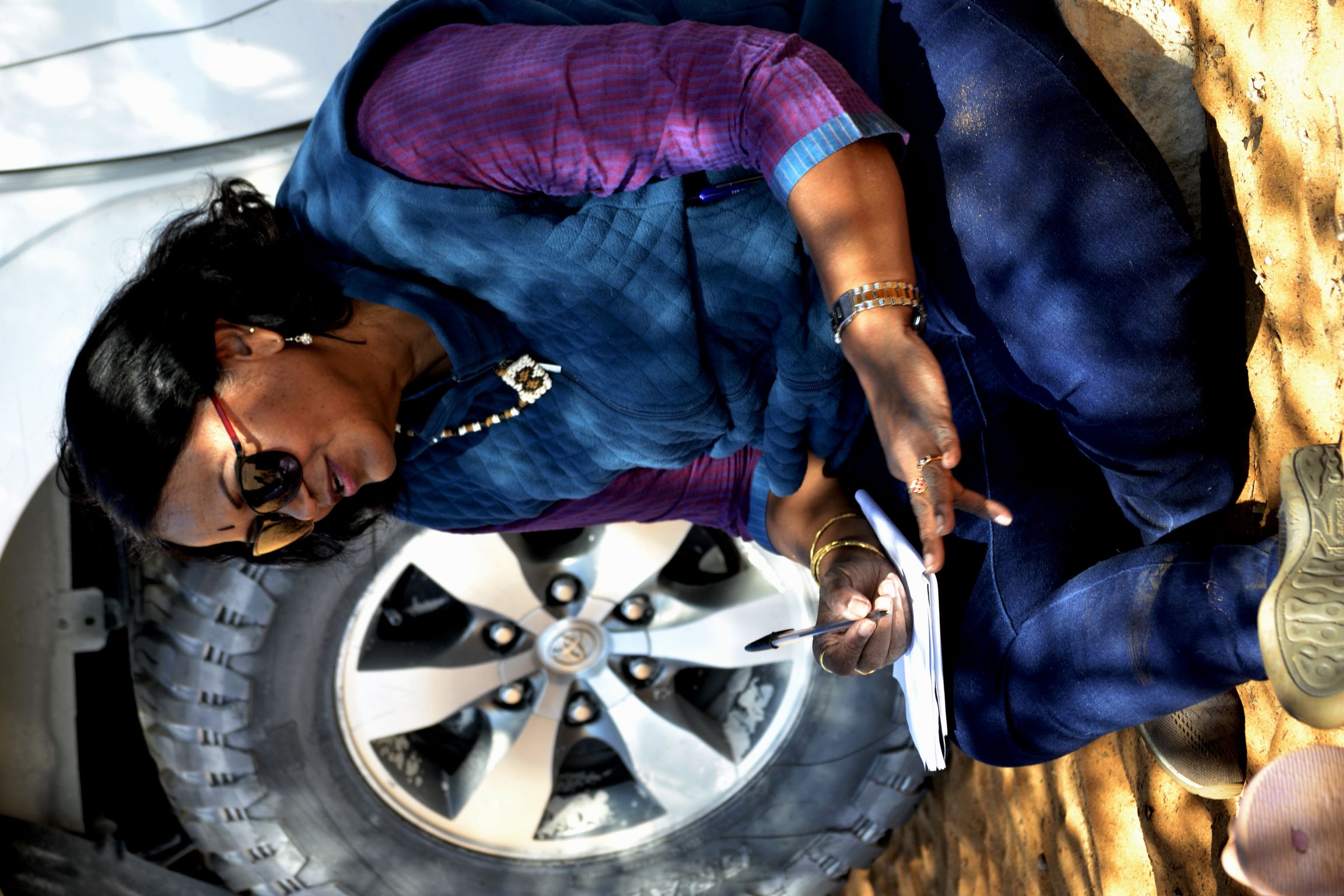 Collection of data on the !Kung language in Corridor17